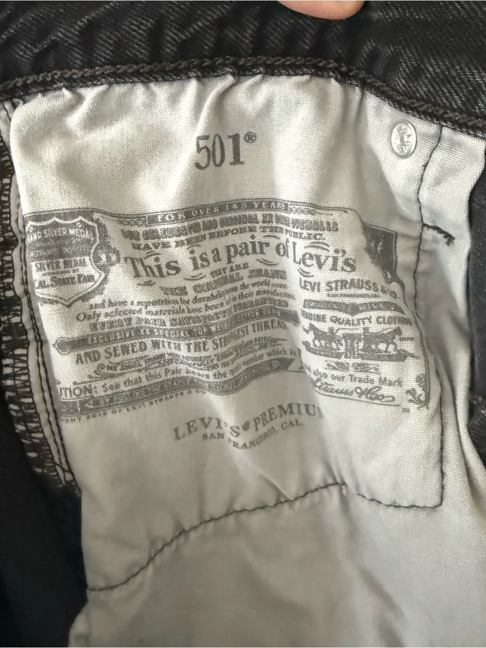 Levi’s 501 Mid-Thigh Denim Short in Black 28